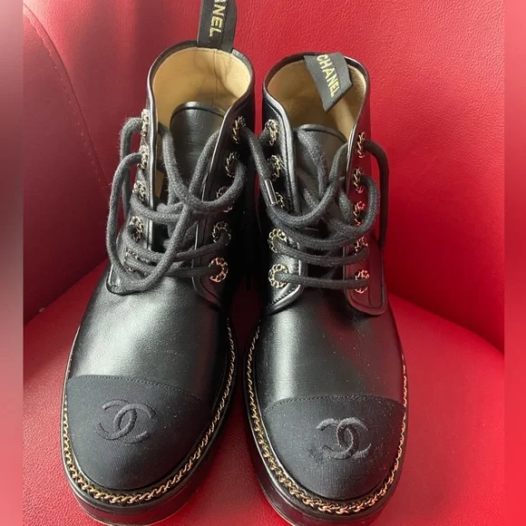 シャネル　ブーツ　37,5 CHANEL | Shoes | Chanel Booties Sz 375 | Poshmark